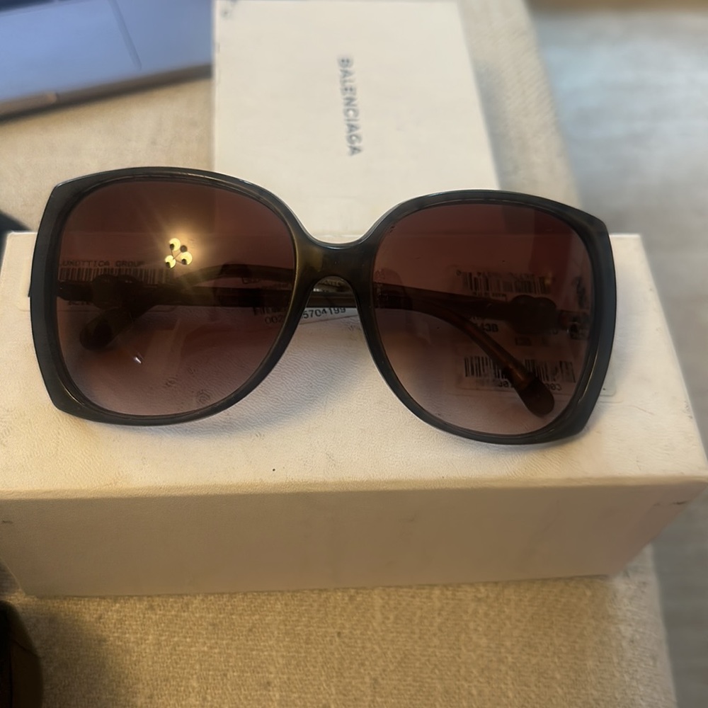 Chanel Sunglasses (case, box, sunglass bag included)